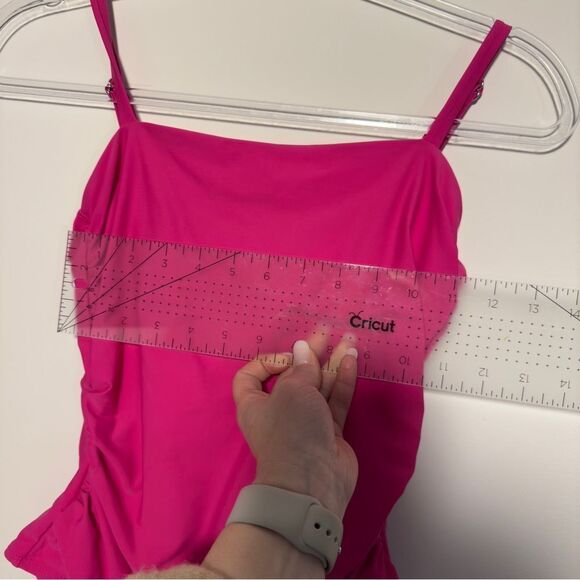 Cupshe Rasperry Swimsuit Size Small - Picture 5 of 6